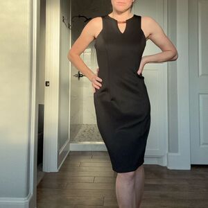 Vince Camuto Black V-Neck Cocktail Dress Size 4 NWT